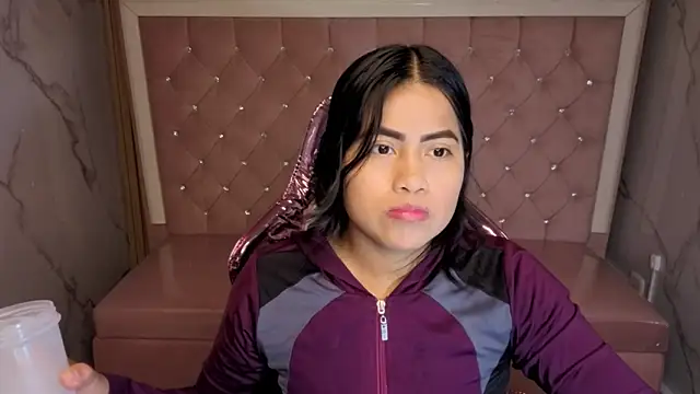 Snapshot of Victoria_b_ chatting on 11-11-25, 07:58 Victoria b online show from 11-11-25, 07:58