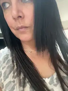 Mayra milk online show from 09-15-25, 08:53