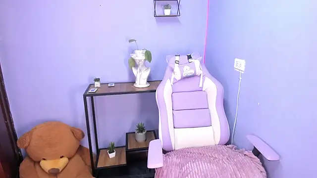 celeste contreras online show from 10-06-25, 05:43