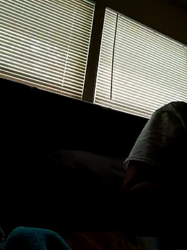 Snapshot of NenaMami74 chatting on 10-28-25, 04:20 NenaMami74 online show from 10-28-25, 04:20