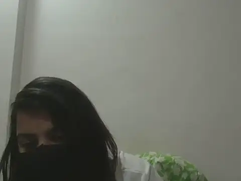 Snapshot of Vaani_Singha chatting on 02-10-26, 01:53 Vaani Singha online show from 02-10-26, 01:53