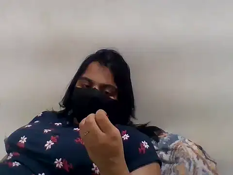 Snapshot of Vaani_Singha chatting on 04-12-26, 04:45 Vaani Singha online show from 04-12-26, 04:45