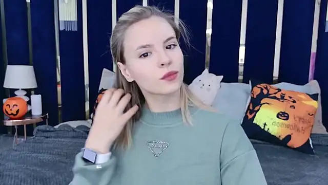 KiaraRolls online show from 10-24-25, 08:38