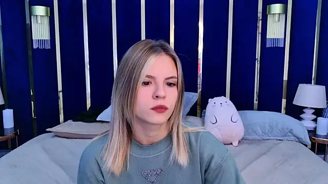 KiaraRolls online show from 11-18-25, 04:00