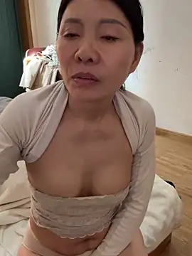 xiiuuff18 online show from 12-18-25, 02:06