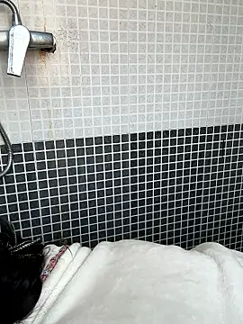 xiiuuff18 online show from 01-09-26, 12:13