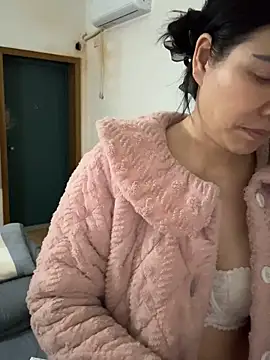 xiiuuff18 online show from 03-23-26, 01:26