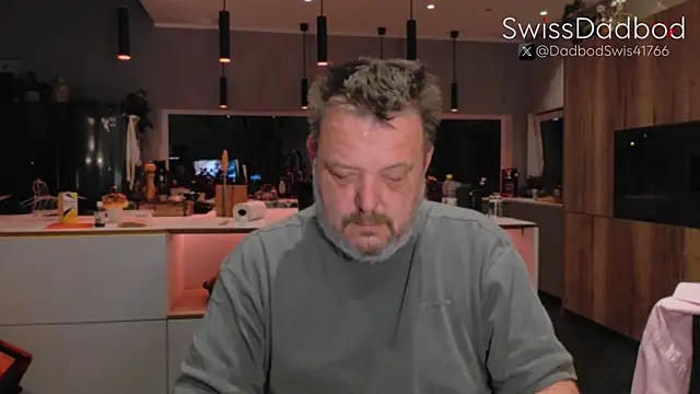 Snapshot of SwissDadbod chatting on 09-30-25, 08:58 SwissDadbod online show from 09-30-25, 08:58