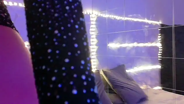 Snapshot of Aishha_ chatting on 10-13-25, 05:07 Aishha online show from 10-13-25, 05:07