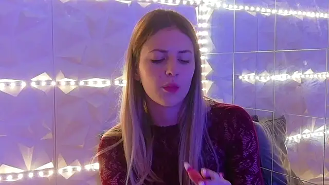 Aishha  online show from 11-25-25, 06:02