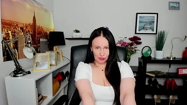 Velvet Jasmine online show from 09-16-25, 05:41