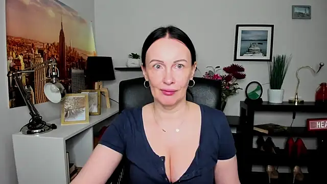 Velvet Jasmine online show from 09-17-25, 05:31