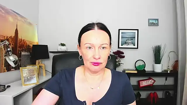 Velvet Jasmine online show from 09-23-25, 05:21