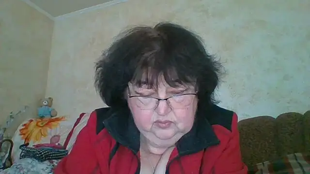 Snapshot of MilaSky5303 chatting on 02-18-26, 12:12 MilaSky5303 online show from 02-18-26, 12:12