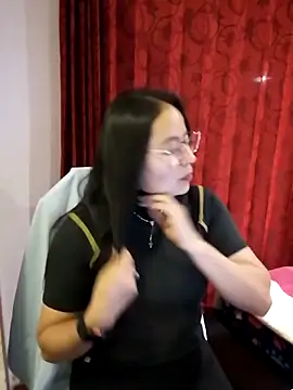 Daliz Leon online show from 11-29-25, 12:24