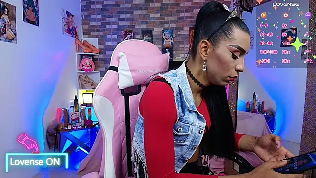 Starhott  online show from 09-23-25, 07:06