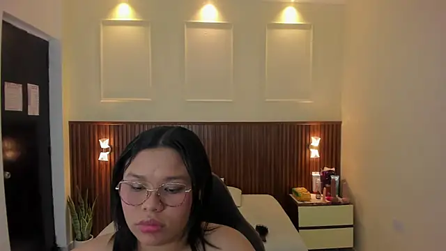 CYNTHIA HILL1 online show from 09-16-25, 03:07