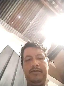 colombiano198720 online show from 11-06-25, 01:01