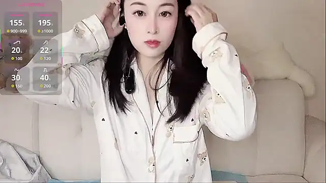 Snapshot of LuLu-Moon chatting on 10-21-25, 08:37 LuLu-Moon online show from 10-21-25, 08:37