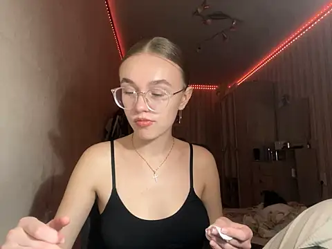 bellameow88 online show from 10-10-25, 12:04