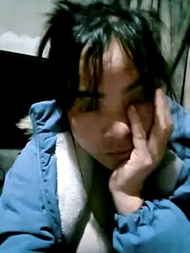 Snapshot of Maymay0033 chatting on 11-12-25, 12:27 Maymay0033 online show from 11-12-25, 12:27