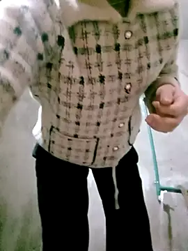 Snapshot of Maymay0033 chatting on 12-01-25, 11:54 Maymay0033 online show from 12-01-25, 11:54