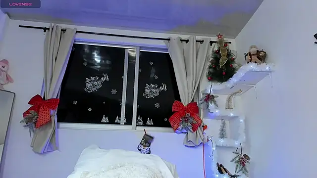 Selenafox 0 online show from 11-19-25, 02:00