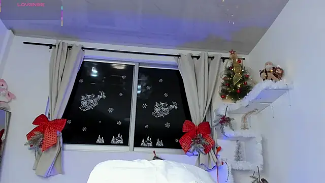 Selenafox 0 online show from 11-20-25, 02:01