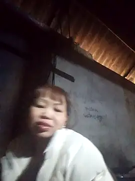  YooY  online show from 12-18-25, 12:27