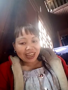  YooY  online show from 12-19-25, 02:40