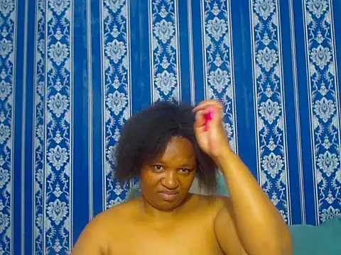 JUICEYLIPS333 online show from 11-06-25, 05:47