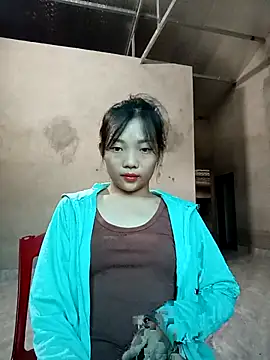 Snapshot of Ananine chatting on 10-17-25, 11:29 Ananine online show from 10-17-25, 11:29