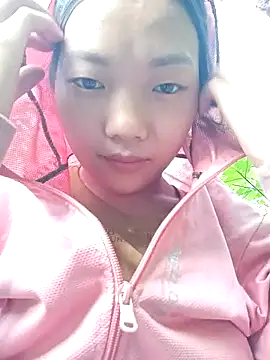 Snapshot of Ananine chatting on 10-19-25, 08:37 Ananine online show from 10-19-25, 08:37