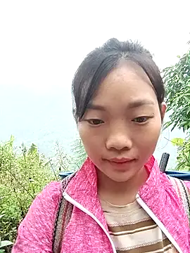 Snapshot of Ananine chatting on 10-21-25, 12:44 Ananine online show from 10-21-25, 12:44