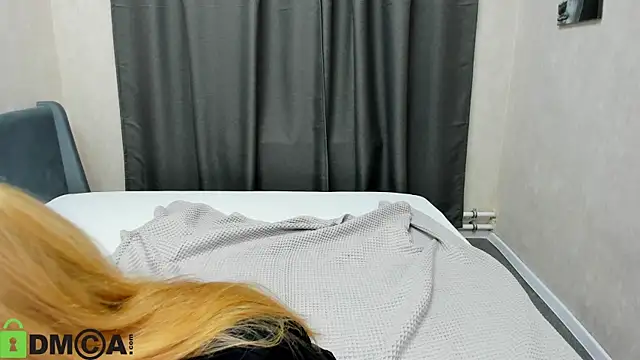 Snapshot of Sylvia_Ortiz chatting on 10-19-25, 01:06 Sylvia Ortiz online show from 10-19-25, 01:06