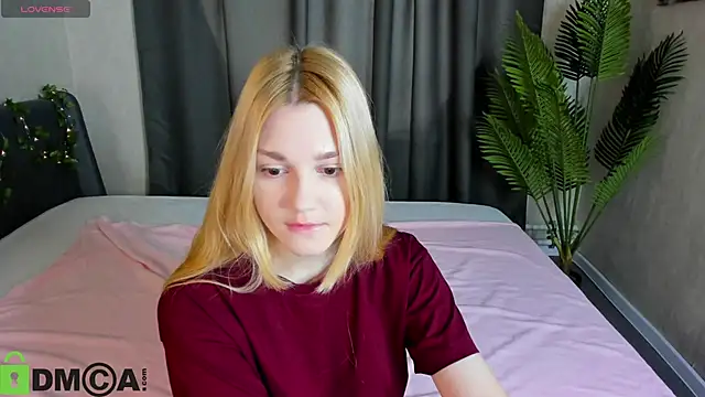 Snapshot of Sylvia_Ortiz chatting on 10-25-25, 09:06 Sylvia Ortiz online show from 10-25-25, 09:06