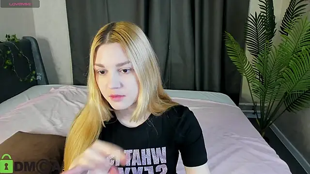 Snapshot of Sylvia_Ortiz chatting on 11-07-25, 09:31 Sylvia Ortiz online show from 11-07-25, 09:31