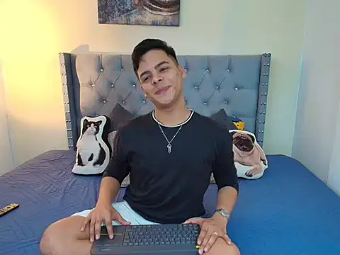 Snapshot of stewart_mateo_ chatting on 10-10-25, 01:59 stewart mateo online show from 10-10-25, 01:59