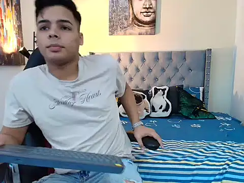 Snapshot of stewart_mateo_ chatting on 10-18-25, 02:03 stewart mateo online show from 10-18-25, 02:03