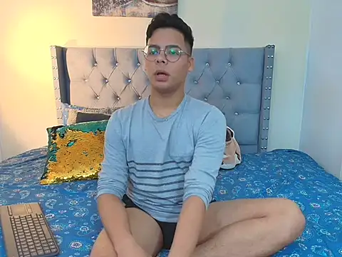 Snapshot of stewart_mateo_ chatting on 11-19-25, 02:11 stewart mateo online show from 11-19-25, 02:11