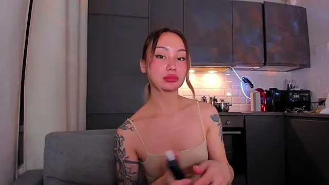 Snapshot of baobei03 chatting on 10-22-25, 05:02 baobei03 online show from 10-22-25, 05:02