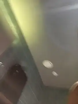 Snapshot of sherale2s chatting on 10-17-25, 09:23 sherale2s online show from 10-17-25, 09:23