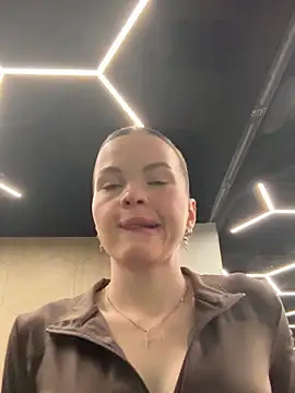 Snapshot of SMELLSEX chatting on 10-31-25, 05:47 SMELLSEX online show from 10-31-25, 05:47