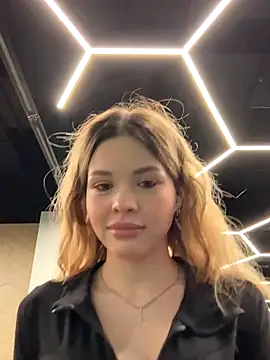 Snapshot of SMELLSEX chatting on 11-07-25, 07:03 SMELLSEX online show from 11-07-25, 07:03