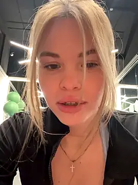 Snapshot of SMELLSEX chatting on 11-28-25, 07:05 SMELLSEX online show from 11-28-25, 07:05