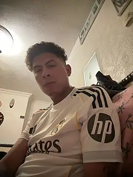 Snapshot of Dario12345z chatting on 03-03-26, 05:46 Dario12345z online show from 03-03-26, 05:46