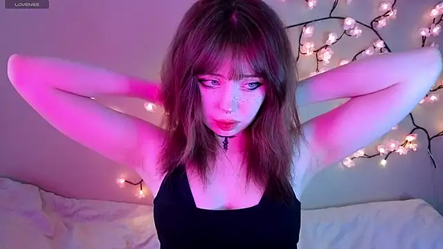 Snapshot of RileyVice chatting on 02-28-26, 08:15 RileyVice online show from 02-28-26, 08:15