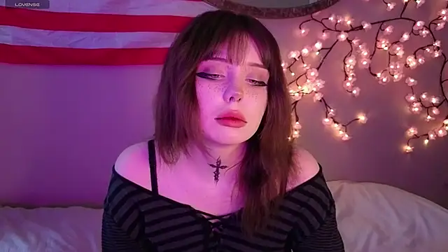 Snapshot of RileyVice chatting on 03-04-26, 09:04 RileyVice online show from 03-04-26, 09:04