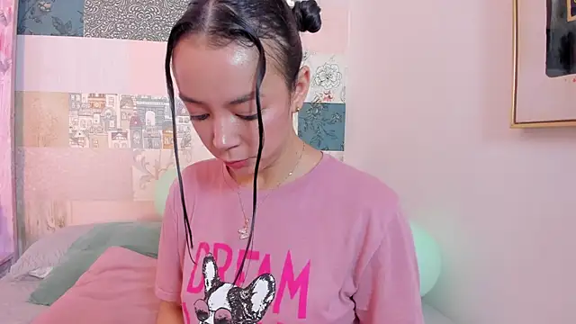 hillary chen online show from 11-14-25, 02:43