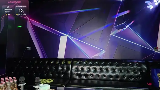 yuer2563 online show from 12-19-25, 02:46